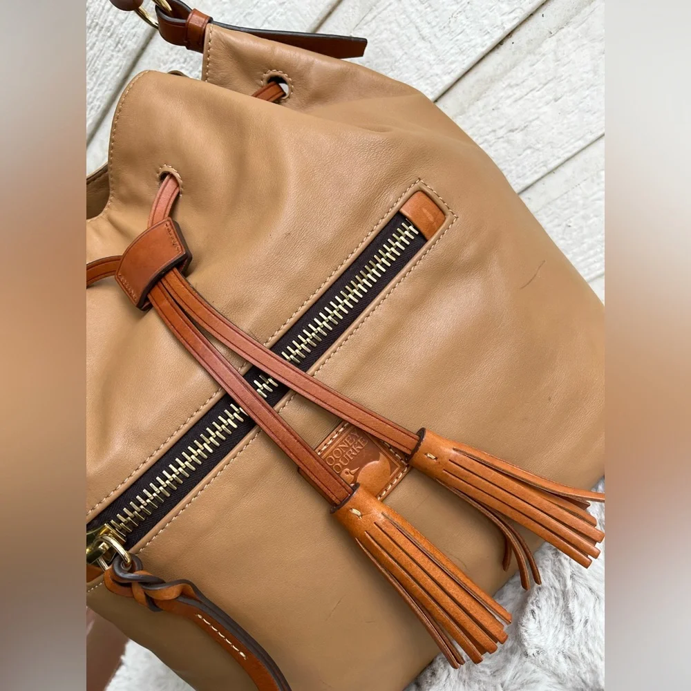 DOONEY & BOURKE Tan XL Tasha Drawstring Bucket Nag Shoulder Tote Sorrento Dillen - Picture 2 of 12